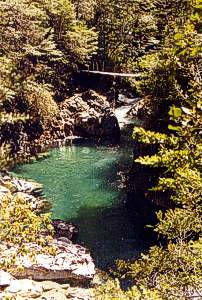 Pozon en el Rio Blanco, El Bolson Refugio Roca del Tiempo