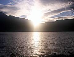 Anochecer en el Lago Epuyen