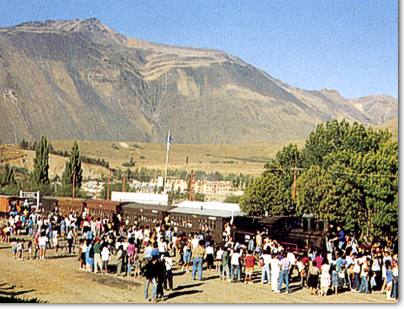 Llegada a Esquel del Primer Tren Provincial del Chubut.