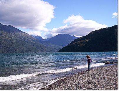 Lago Puelo del lado del desemboque