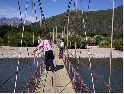 La Pasarela, Lago Puelo Patagonia, paseos desde El Bolson